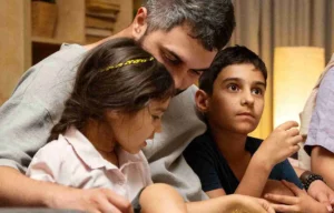 دور التربية الإيجابية في توجيه المراهقين نحو سلوكيات جيدة في السعودية